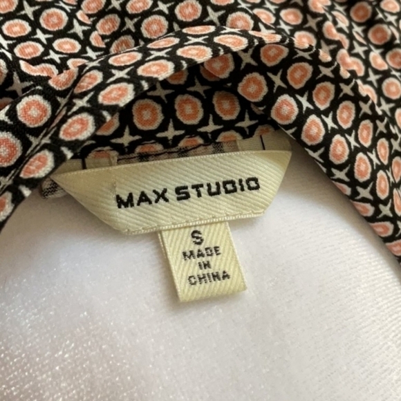 Max Studio Tie Neck Sleeveless Blouse - Picture 9 of 11